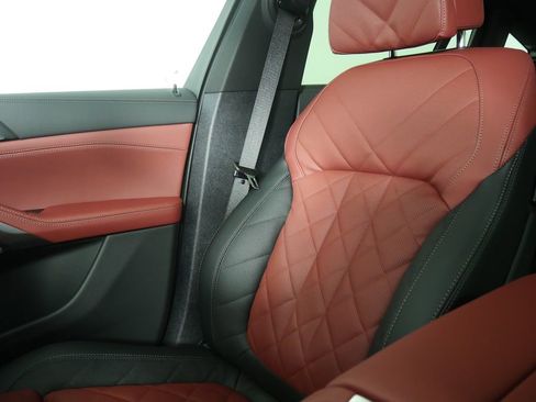 New 2026 BMW X6 xDrive40i w/ Climate Comfort Package image 29