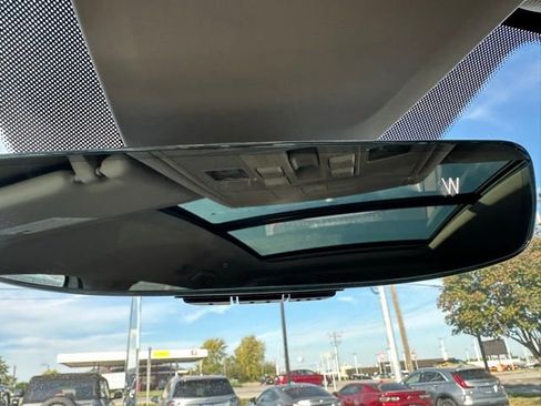 Used 2021 Volkswagen Atlas SEL image 28