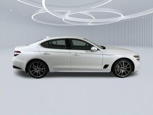 New 2026 Genesis G70 2.5T RWD image 2