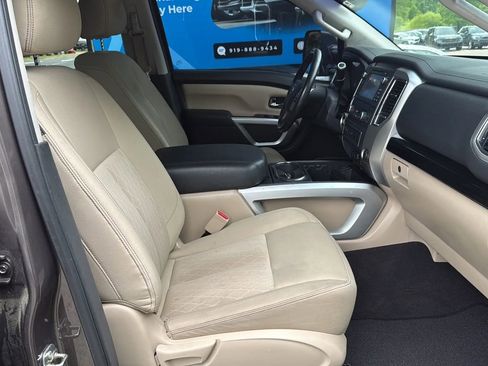 Used 2016 Nissan Titan SV RWD image 19