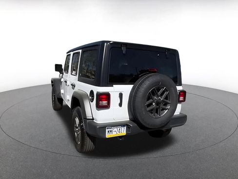 Used 2025 Jeep Wrangler Sport S image 10