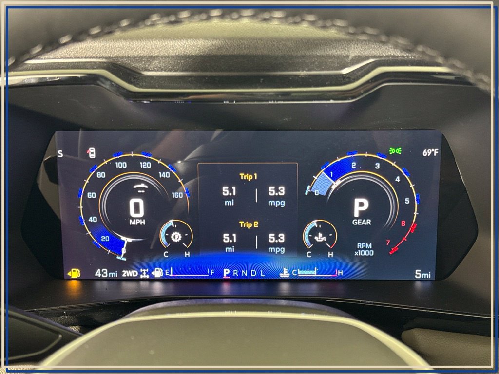 New 2026 Chevrolet Colorado ZR2 w/ Technology Package AWD/4WD image 18
