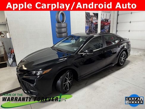 Used 2023 Toyota Camry SE image 4