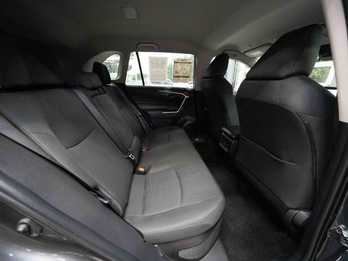 Used 2025 Toyota RAV4 LE AWD/4WD image 25
