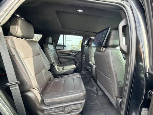 Used 2021 Chevrolet Tahoe High Country w/ Premium Package AWD/4WD image 34