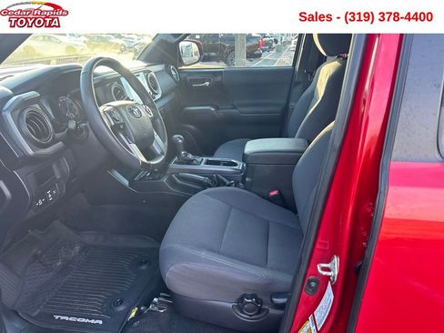 Certified 2019 Toyota Tacoma TRD Sport image 10