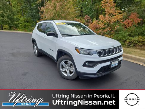 Used 2024 Jeep Compass Latitude image 1