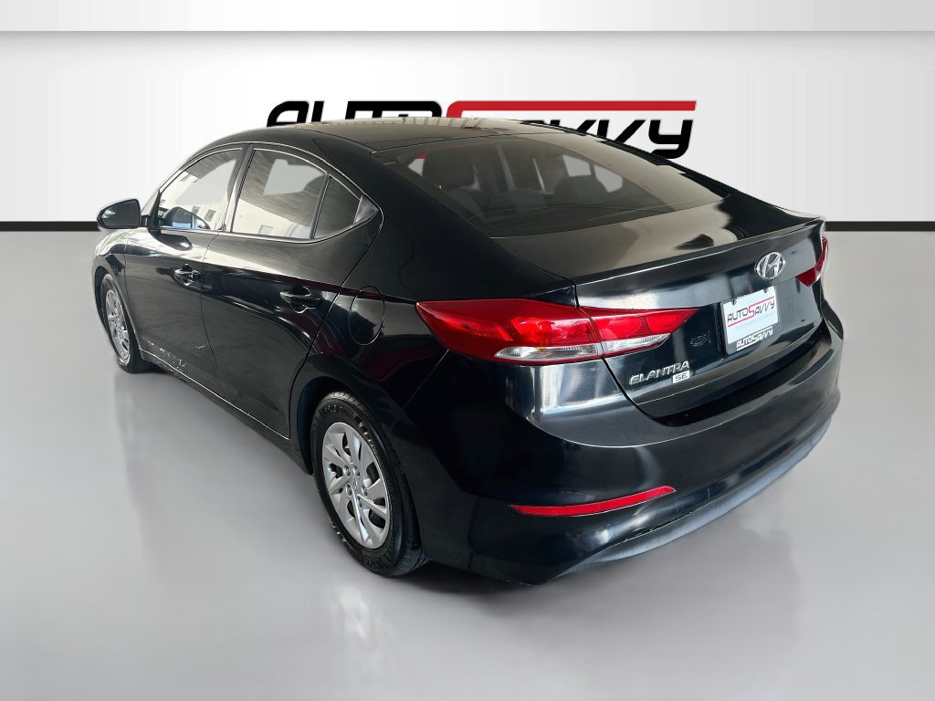 Used 2018 Hyundai Elantra SE w/ Cargo Package FWD image 5