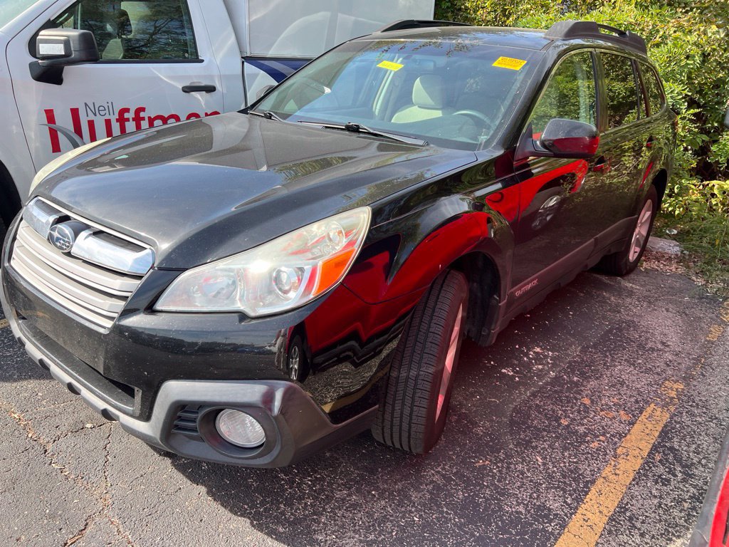 Used 2014 Subaru Outback 2.5i Premium AWD/4WD image 1
