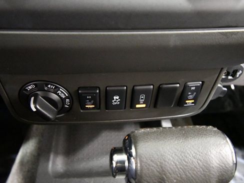 Used 2017 Nissan Frontier SV w/ SV Value Truck Package image 24