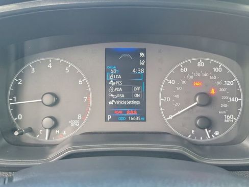 Used 2025 Toyota Corolla LE image 25