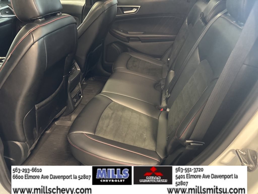 Used 2022 Ford Edge ST-Line w/ Cold Weather Package AWD/4WD image 12