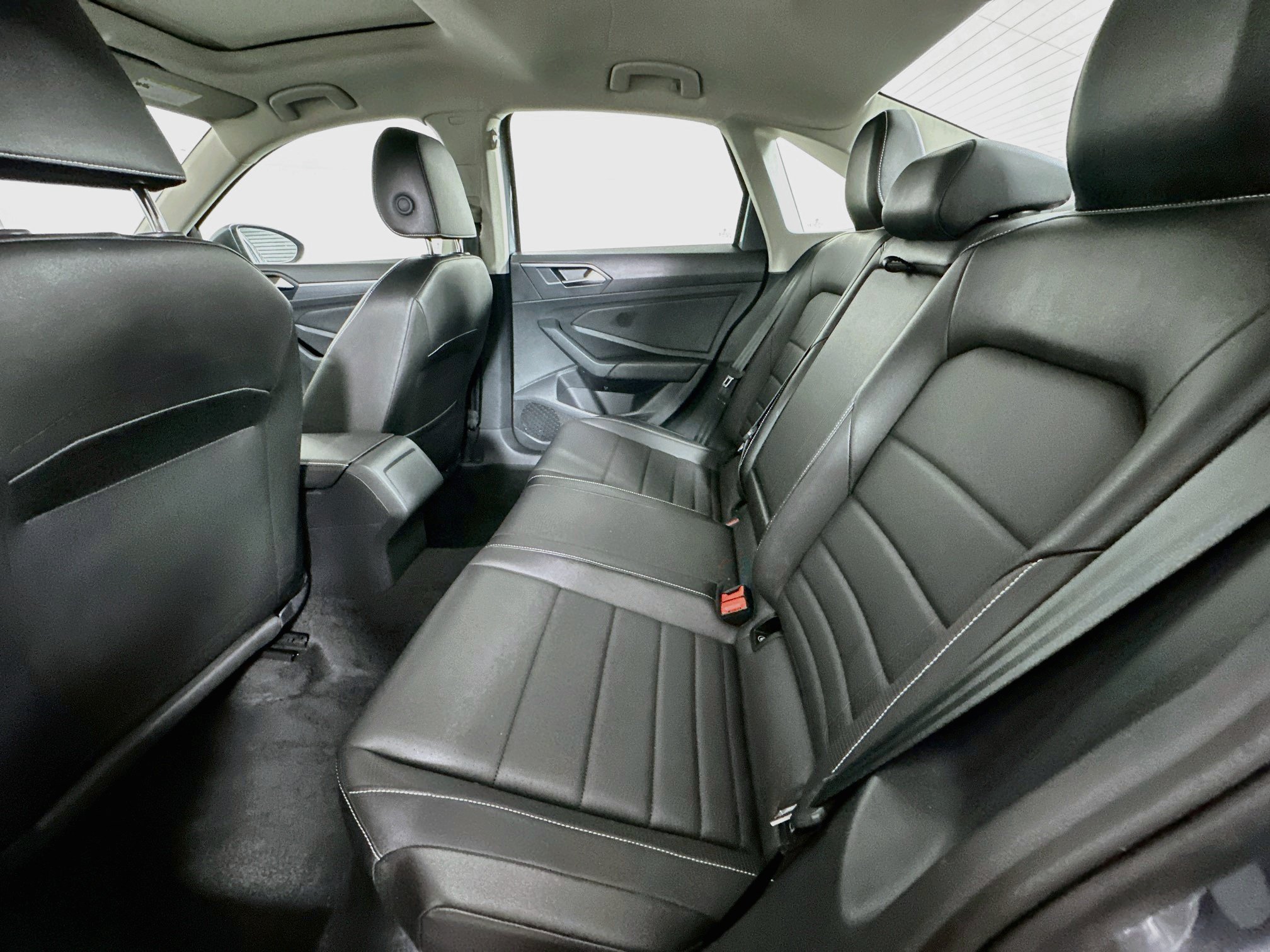 Used 2024 Volkswagen Jetta SE FWD image 27