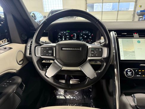 Used 2022 Land Rover Discovery HSE R-Dynamic image 14