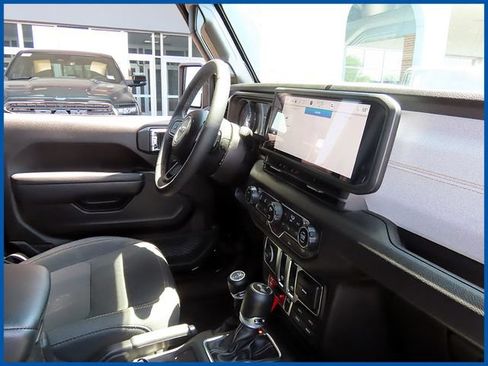 Certified 2025 Jeep Wrangler Sport AWD/4WD image 8
