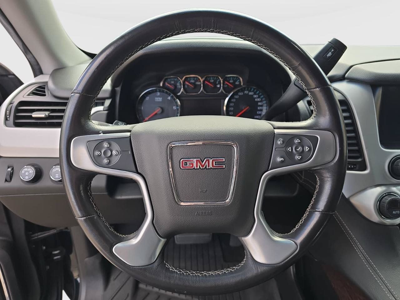 Used 2019 GMC Yukon XL SLE AWD/4WD image 14
