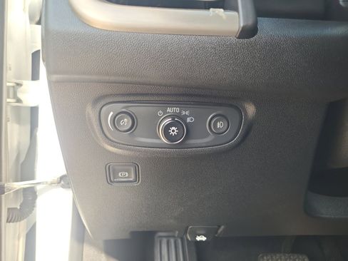 Used 2019 GMC Terrain Denali w/ Advanced Safety Package image 26