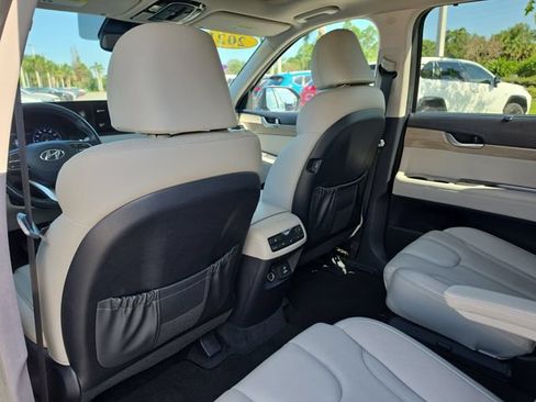 Used 2021 Hyundai Palisade SEL w/ Premium Package FWD image 11