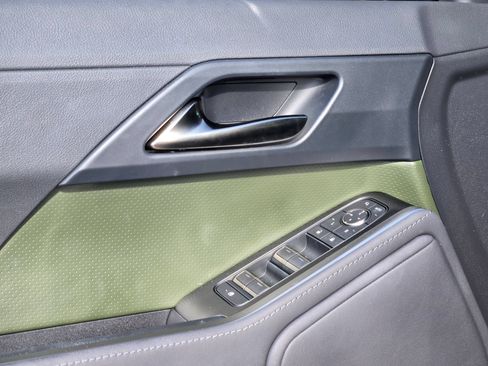 Used 2024 Lexus GX 550 AWD/4WD image 11