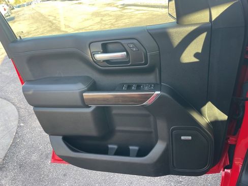 Certified 2021 Chevrolet Silverado 1500 LT Trail Boss w/ Convenience Package II image 33