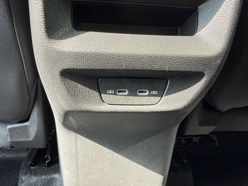 Certified 2026 Volkswagen Tiguan SE w/ Panoramic Sunroof Package AWD/4WD image 19