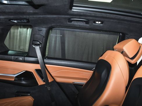 Used 2023 BMW X7 xDrive40i w/ Executive Package image 86