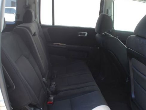 Used 2010 Honda Pilot LX image 16