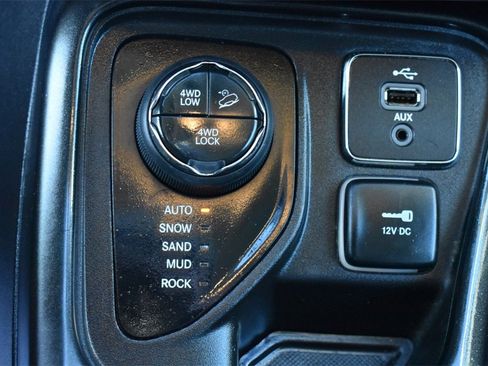 Used 2017 Jeep Compass Trailhawk w/ Leather Interior Group image 32