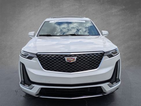 Certified 2023 Cadillac XT6 Premium Luxury FWD image 8