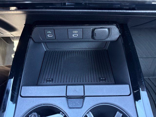 Certified 2026 Toyota Prius LE FWD image 28