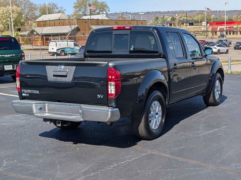 Used 2019 Nissan Frontier SV image 6