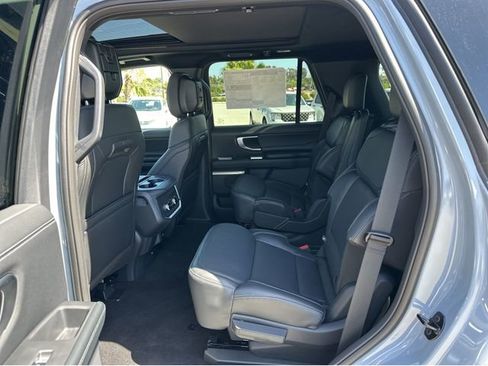 New 2026 Ford Expedition Platinum w/ Stealth Appearance Package AWD/4WD image 18
