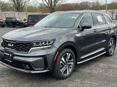 Used 2023 Kia Sorento EX AWD/4WD image 3