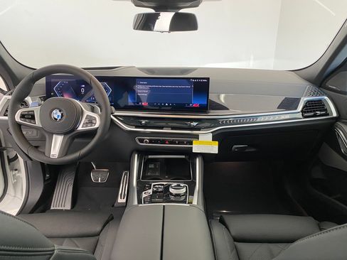 New 2026 BMW X6 xDrive40i w/ Executive Package image 14