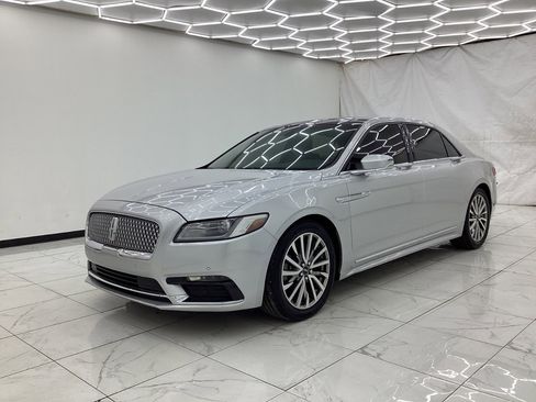 Used 2017 Lincoln Continental Select image 6
