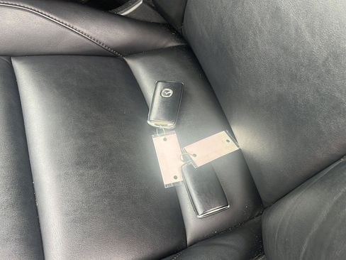 Used 2019 MAZDA MAZDA3 AWD Hatchback image 3