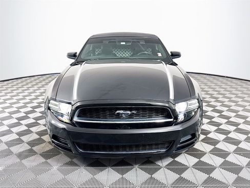 Used 2014 Ford Mustang Premium image 2