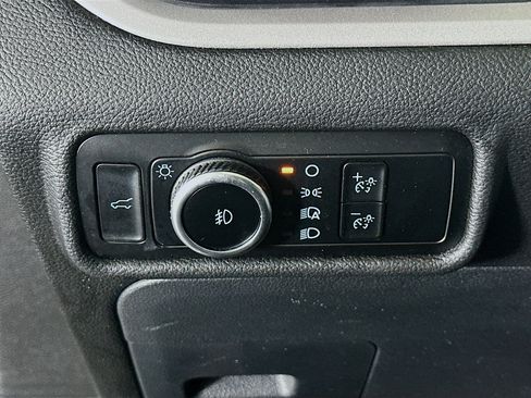 Used 2024 Ford Explorer XLT w/ Equipment Group 202A image 17