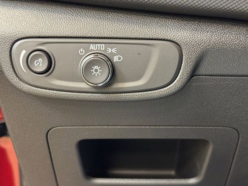 Used 2025 Chevrolet TrailBlazer LT w/ Convenience Package image 29