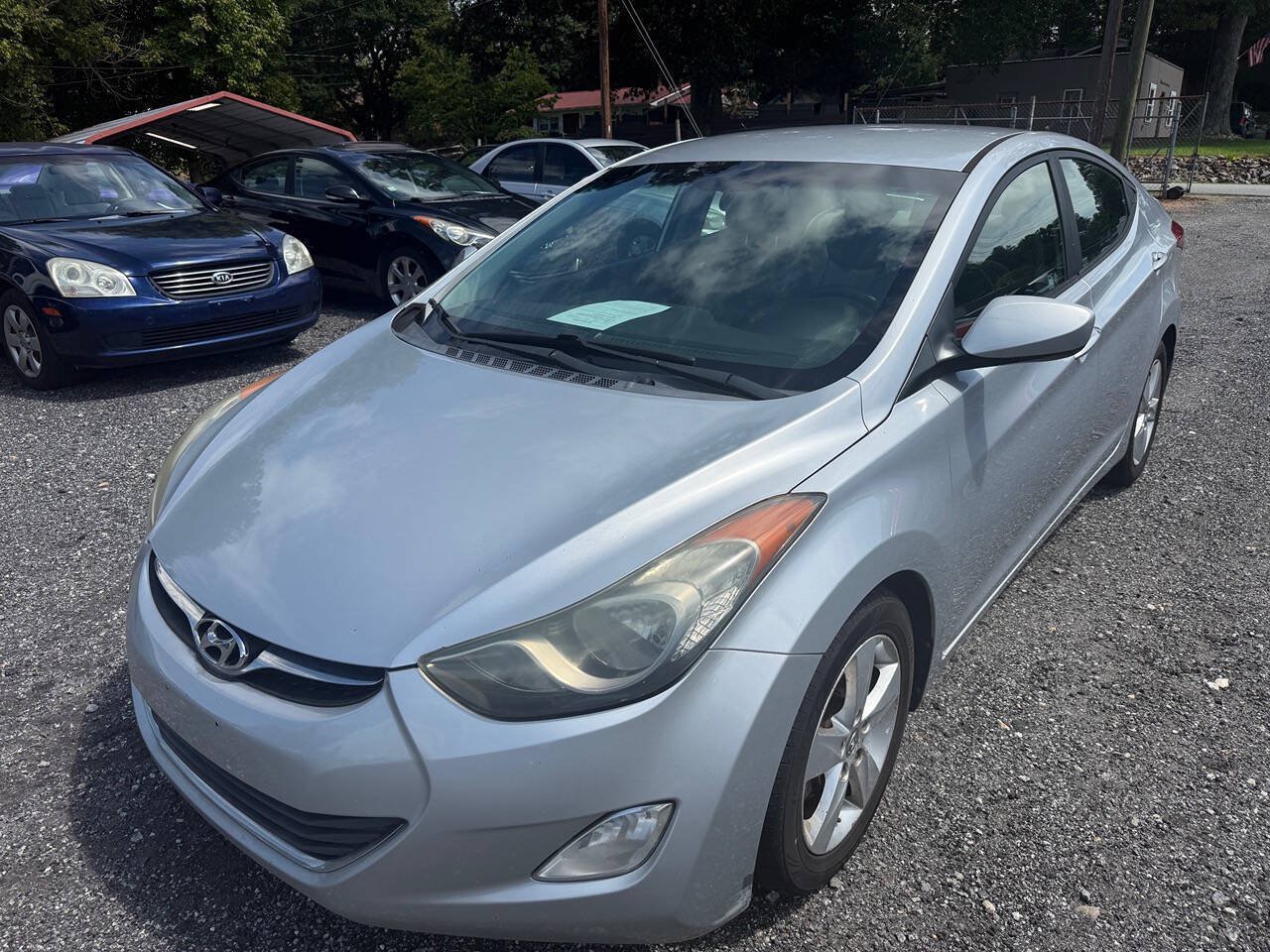 Used 2013 Hyundai Elantra GLS w/ Preferred Pkg FWD image 2
