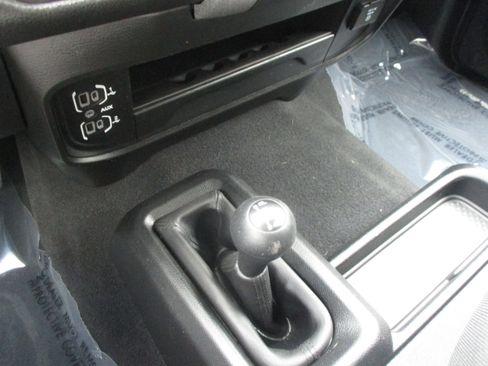 Used 2024 RAM 3500 Tradesman w/ Chrome Appearance Group AWD/4WD image 30