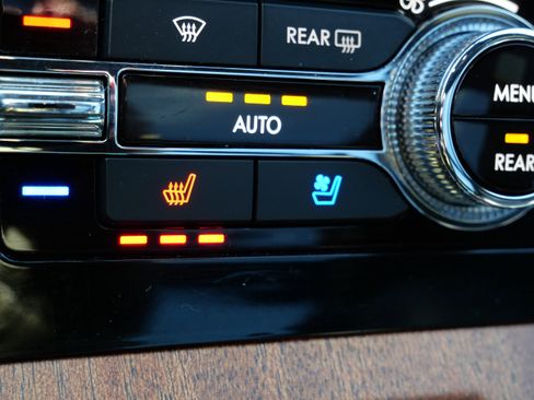 Used 2022 Lincoln Navigator Black Label image 32