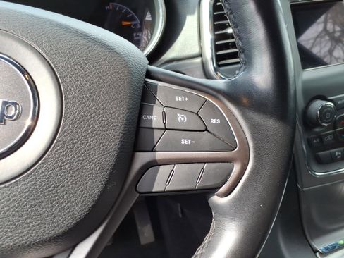 Used 2021 Jeep Grand Cherokee Freedom Edition image 13