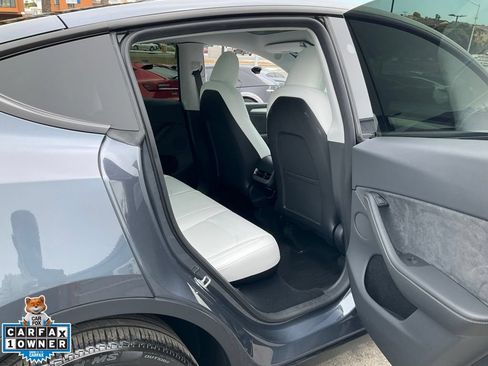 Used 2023 Tesla Model Y Long Range AWD/4WD image 59