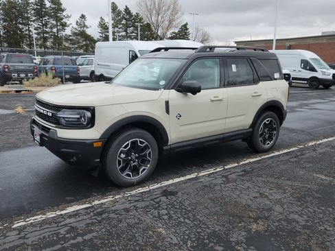 New 2025 Ford Bronco Sport Outer Banks w/ Outer Banks Tech Package+ image 3
