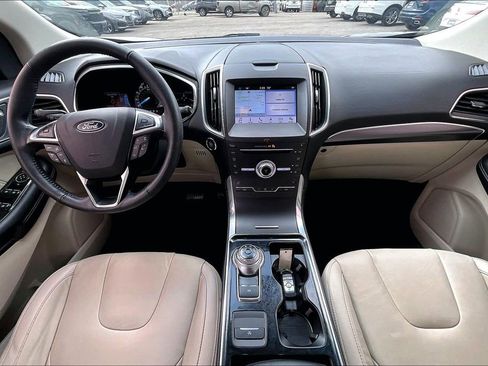 Used 2019 Ford Edge Titanium image 20