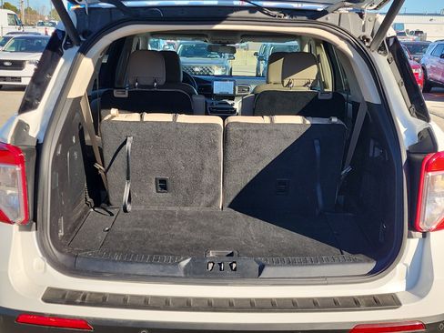 Certified 2020 Ford Explorer XLT w/ Equipment Group 202A image 15