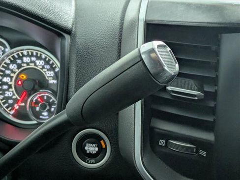 Used 2022 RAM 2500 Big Horn AWD/4WD image 12