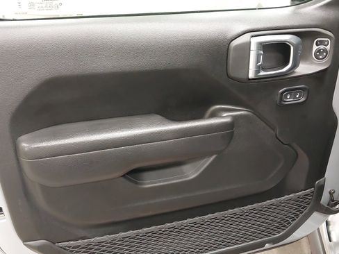 Used 2024 Jeep Wrangler Unlimited Rubicon image 24