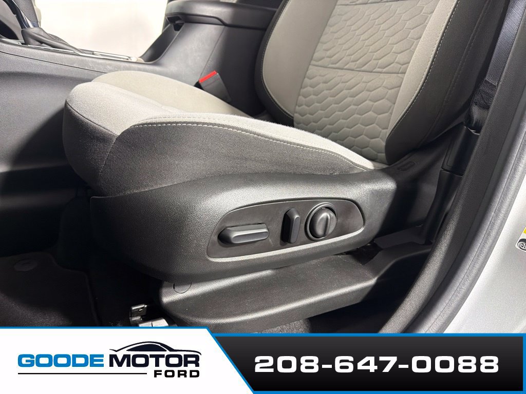 Used 2020 Chevrolet Equinox LS w/ LS Convenience Package FWD image 11